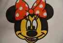 Wie zeichnet man das Gesicht von Minnie Mouse einfach?