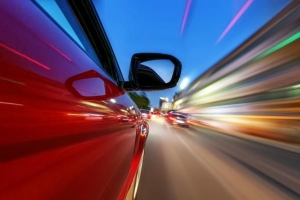 Auto beschleunigt selbstständig: Ursachen und Lösungen