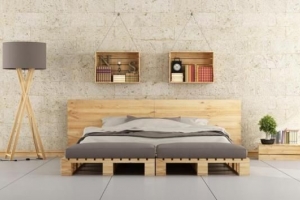So dekorieren Sie ein Schlafzimmer mit recycelten Materialien