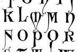Wie man gotische Schriftarten zeichnet - Zeichnungen und Beispiele