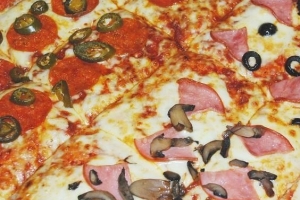 Wie man eine authentische neapolitanische Pizzasauce macht