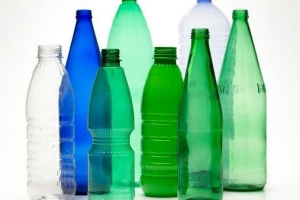 Wie man mit Plastikflaschen bastelt