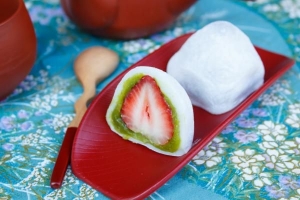 Wie man japanisches Erdbeer-Daifuku (Ichigo) macht