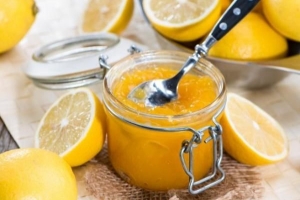 Wie man Zitronenmarmelade macht