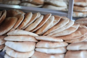 Wie man Pita-Brot von Grund auf neu macht