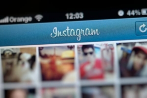 So erstellen Sie weiße Hintergründe auf Instagram-Fotos