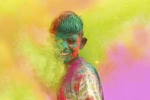 Was zum Holi Color Festival anziehen